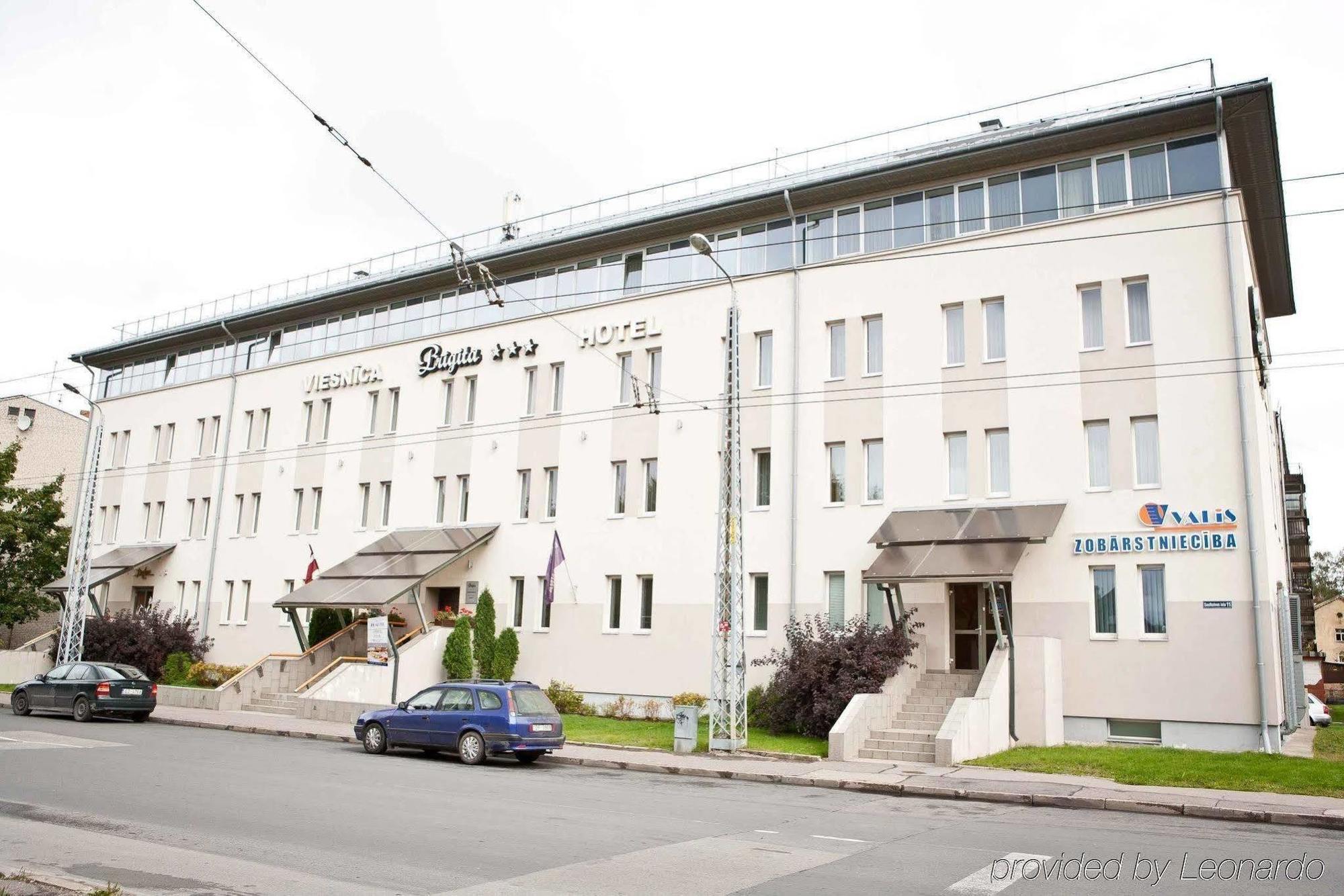 Kolonna Brigita Khách sạn 3*